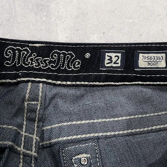 ★ Miss Me (Y2K) Dark Bootcut Jeans w/ Rhinestone Cross Design ★ - Picture 4 of 6